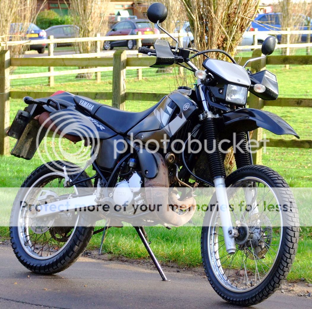 有关以下物品的详细资料: yamaha dt125r 2007 07 10k 1 start easy